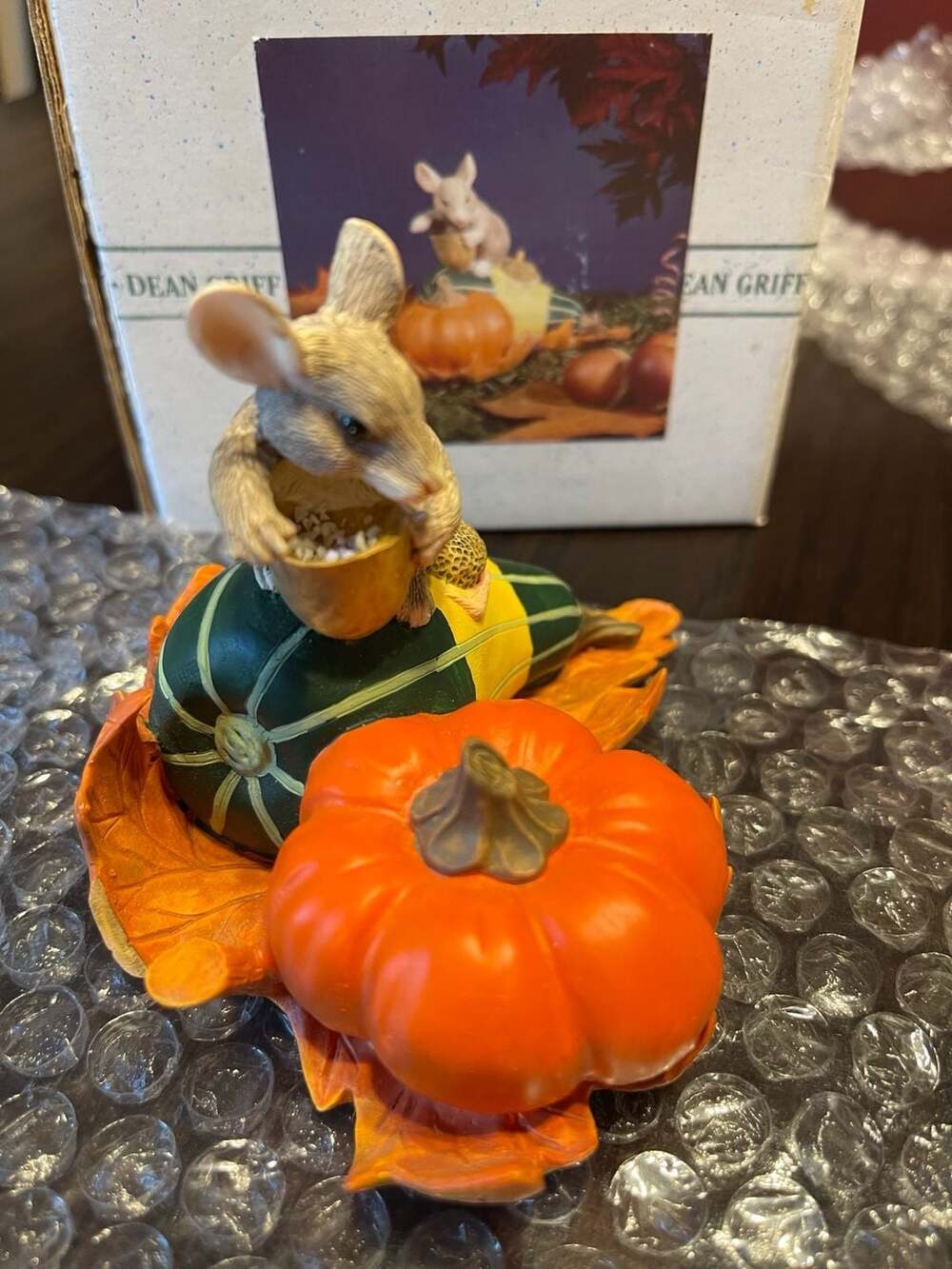 Charming Tails by Dean Griff 'Frosting Pumpkins' Mouse Figurine